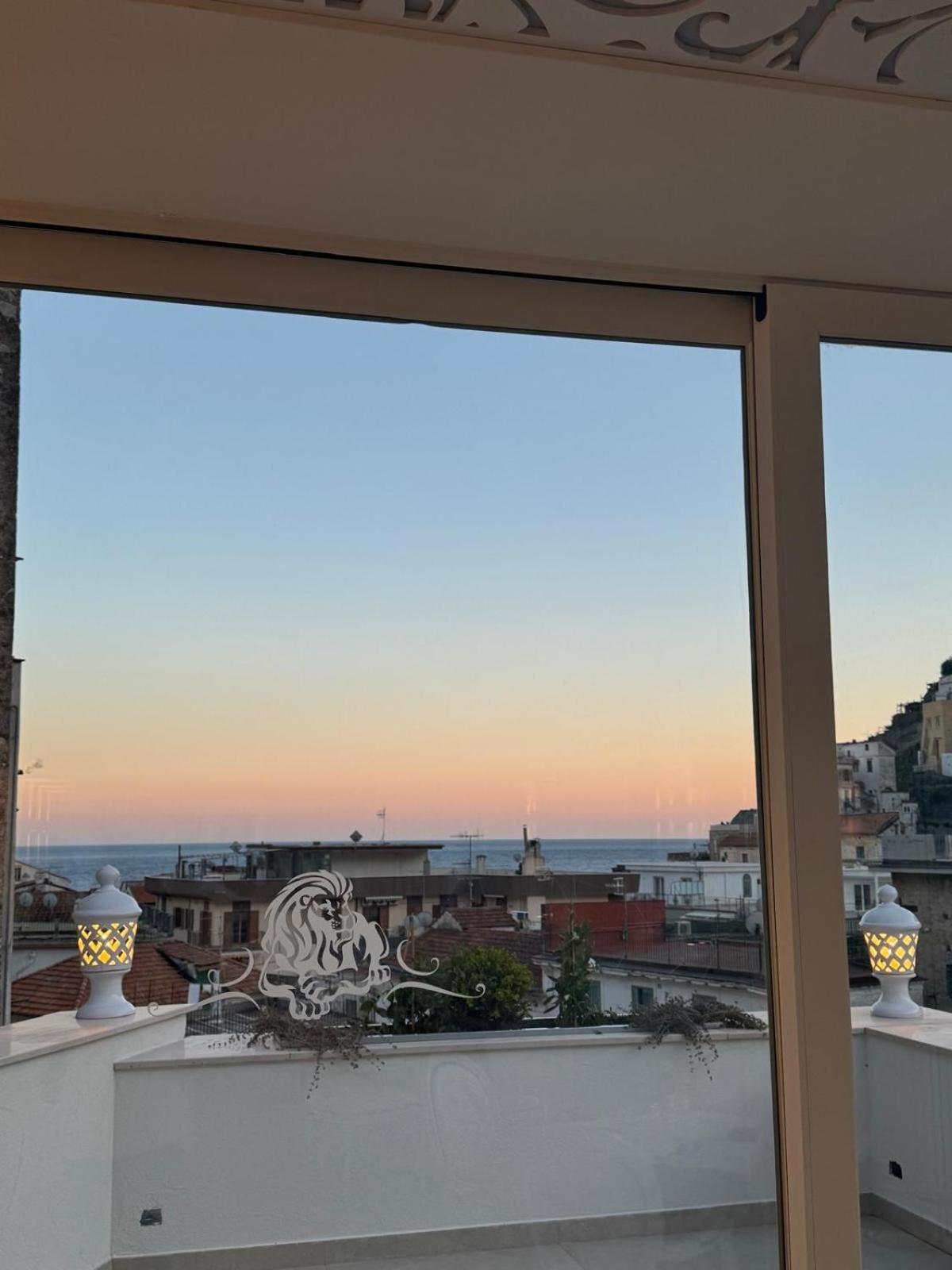 Palace 4* Minori